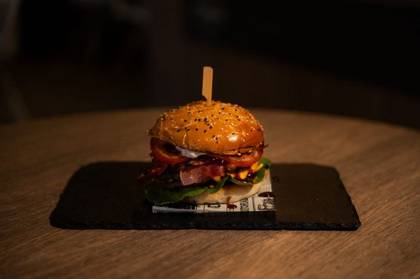 Burger cu carne de vita﻿ - D