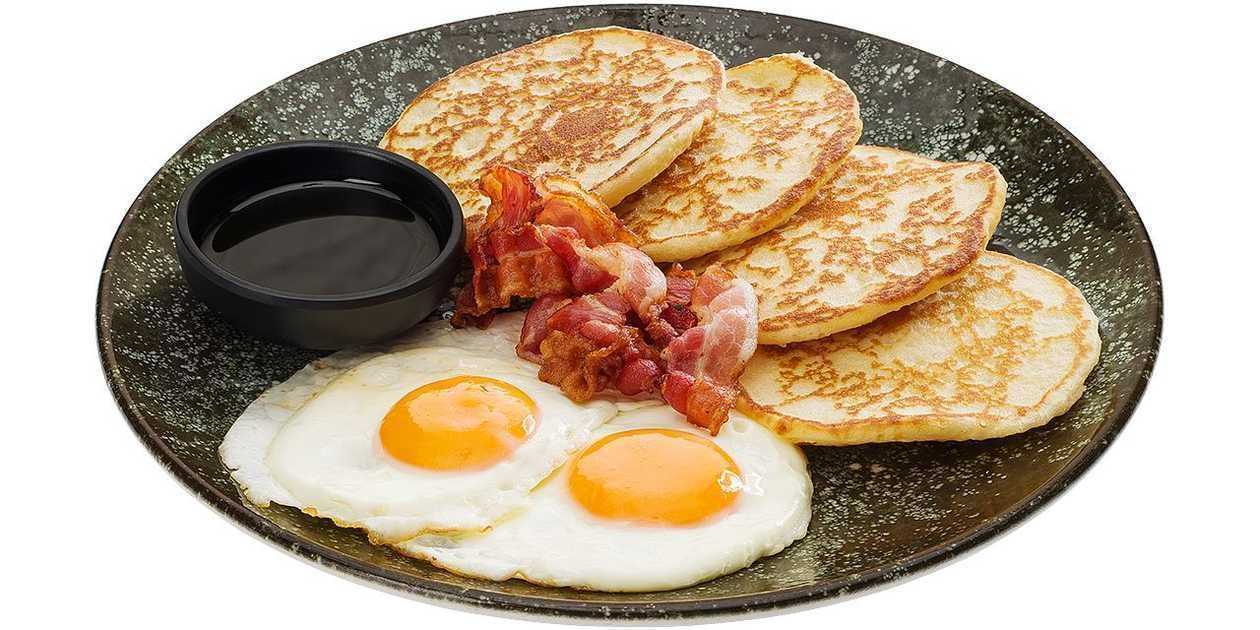 American Pancakes with Fried Eggs