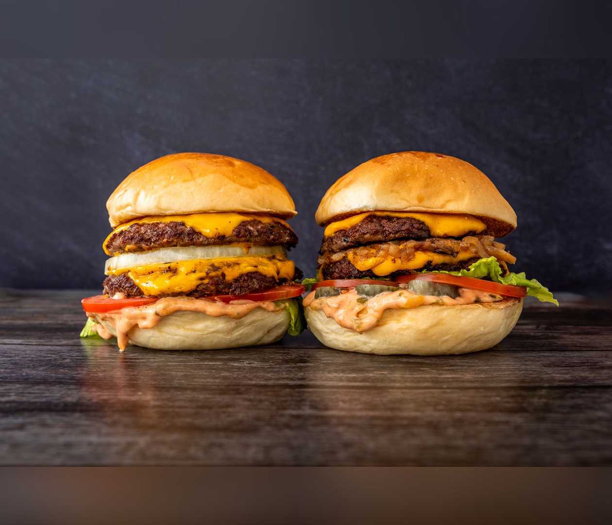 BACON BURGER V DOM. BULCE S FARMÁŘSKÝMI HRANOLKAMI