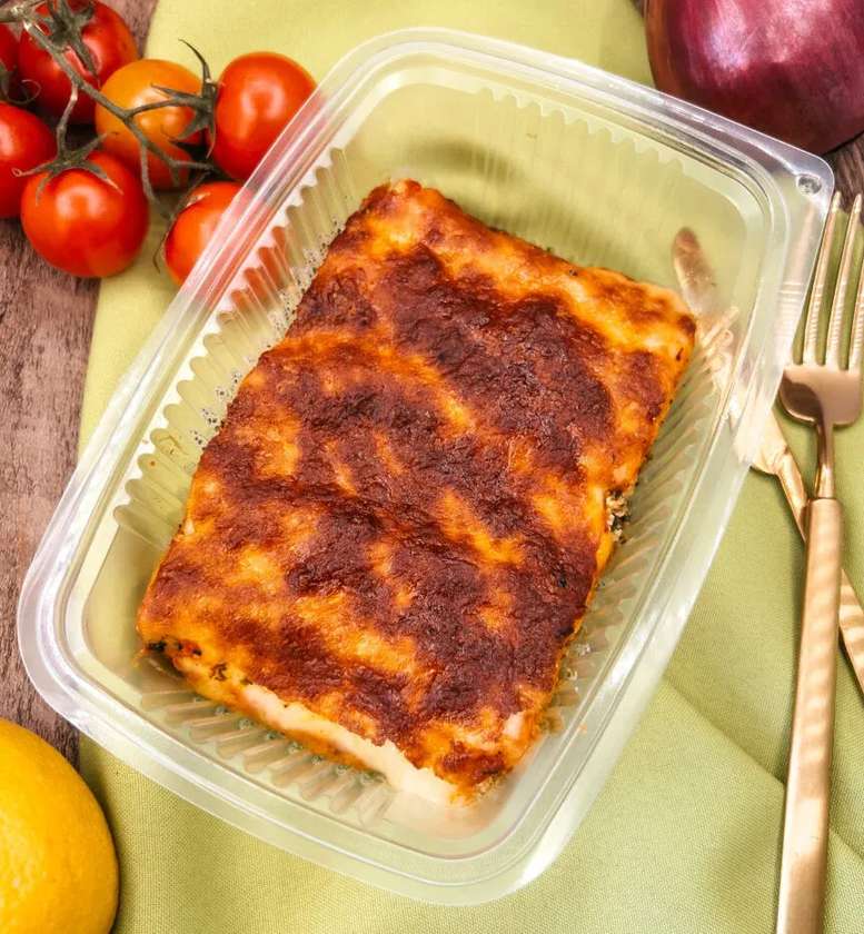 Canelones recheados com requeijão e espinafres (vegetariano)