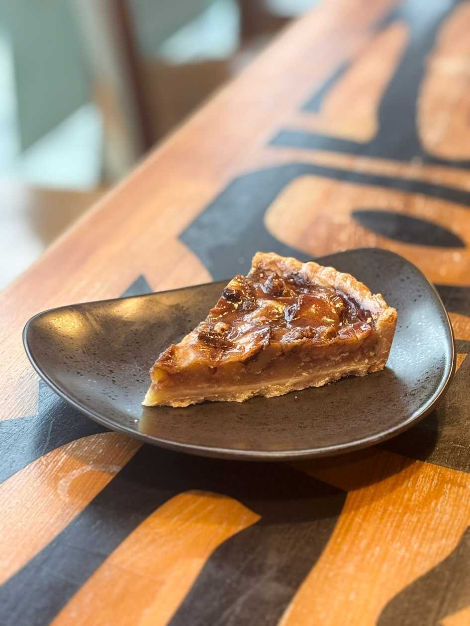 Tarta cu Mere și Nuci