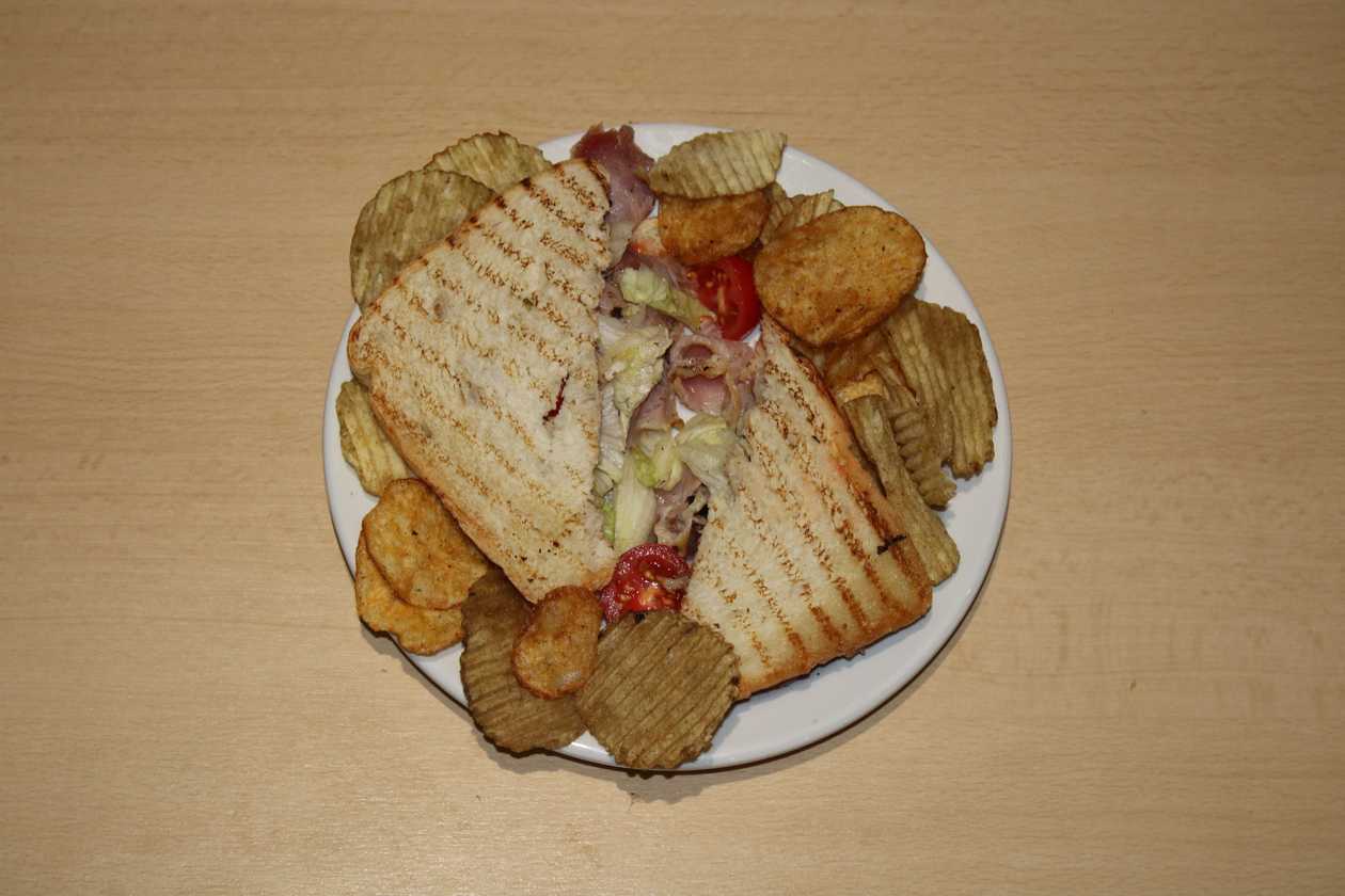 BLT Sandwich (Bacon, Lettuce & Tomato)