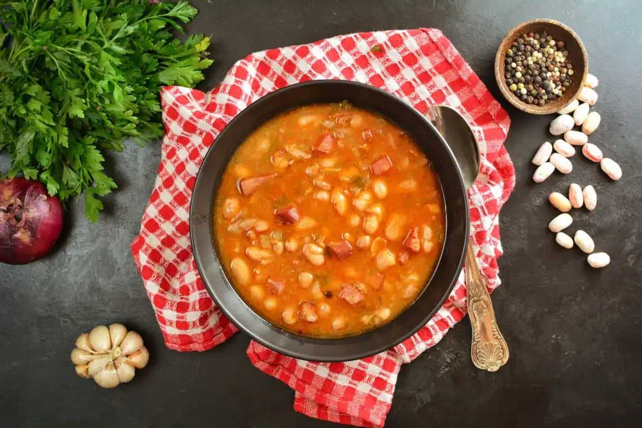 Bean Soup with Smoked Meat