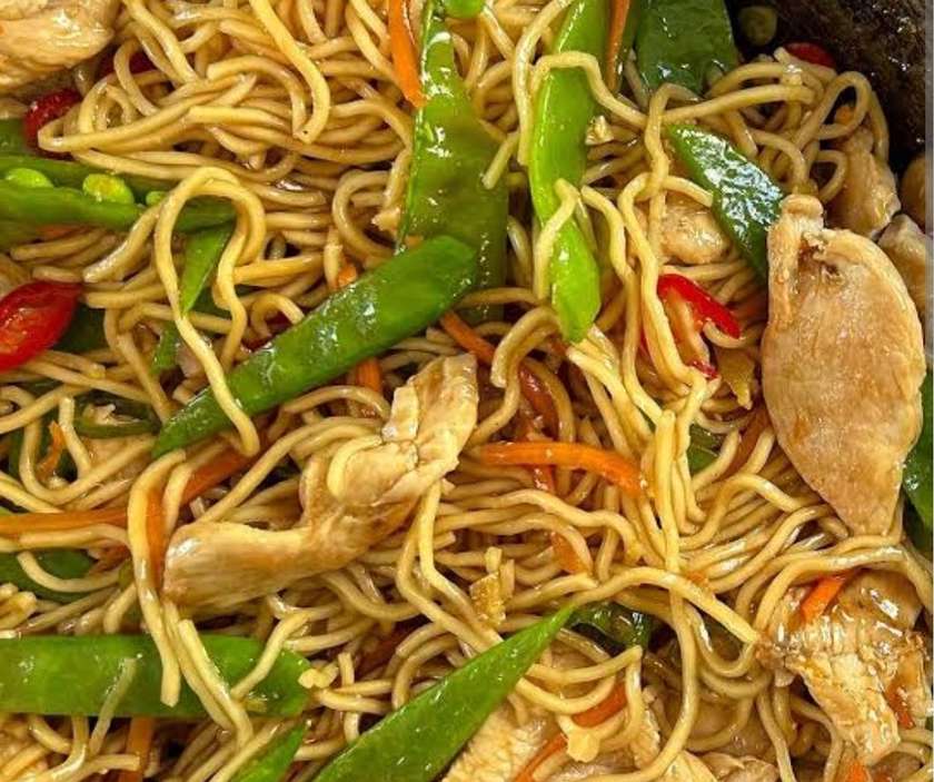 CHICKHEN AND VEGETABLE NOODLES   (PASTA,INDOMIE )