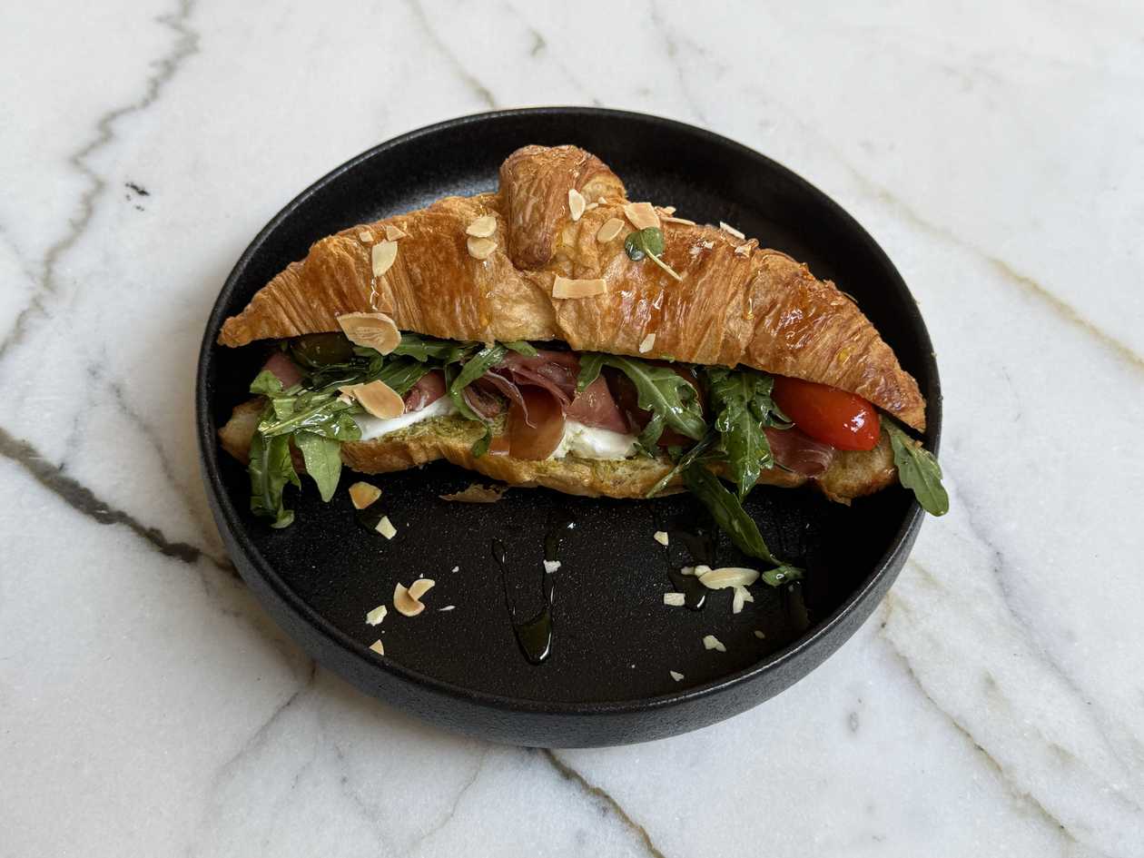 Prosciutto Mozzarella Croissant