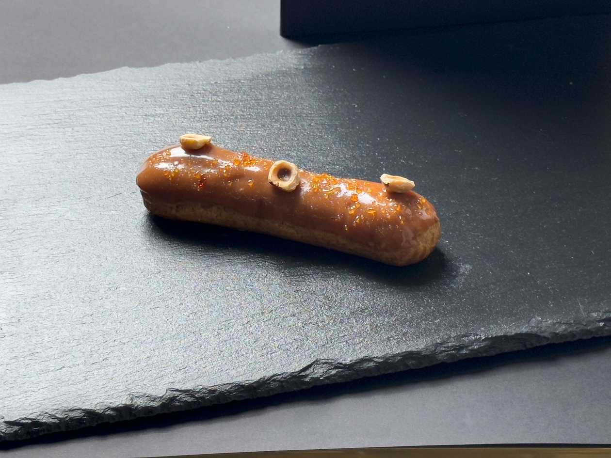 Caramel éclair