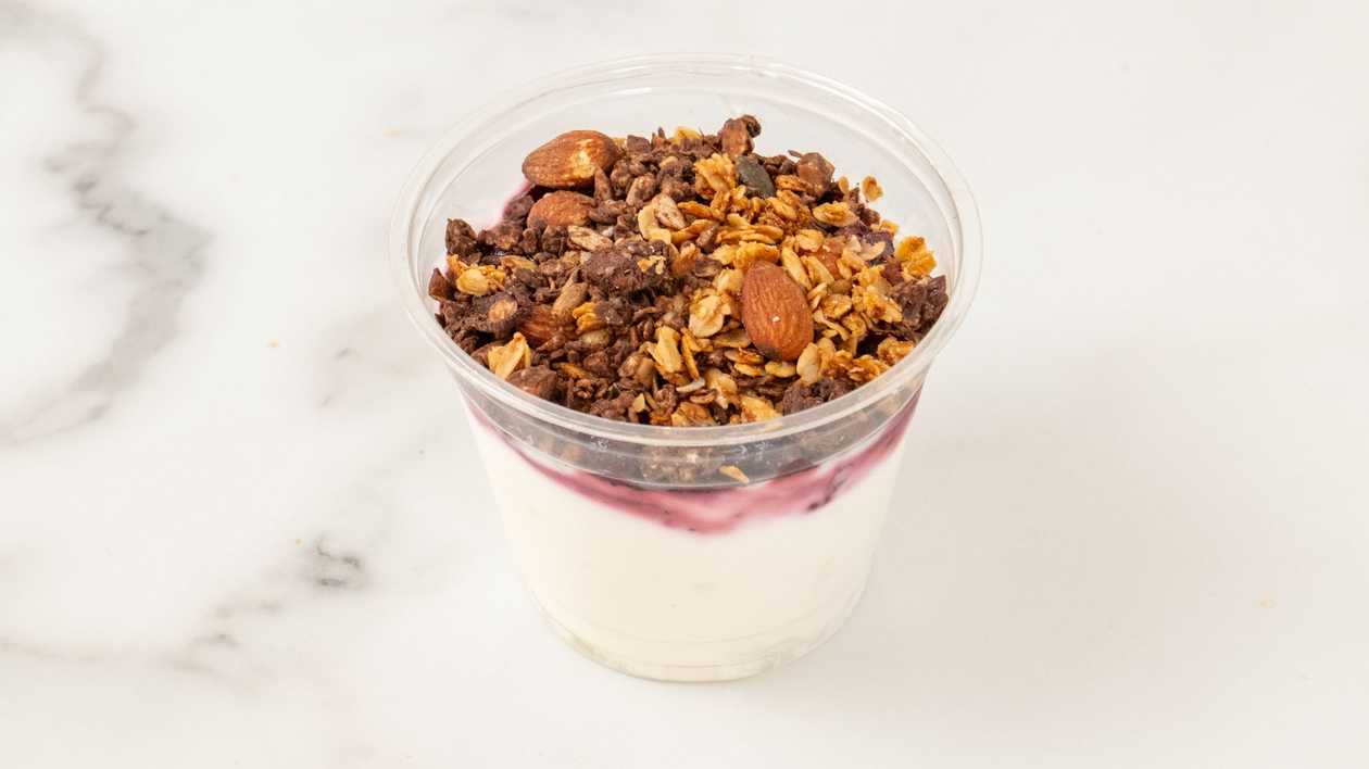 Гранола йоги с пятью ягодами