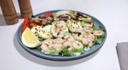 Grilled Shrimp with Vegetables 300 Gr.