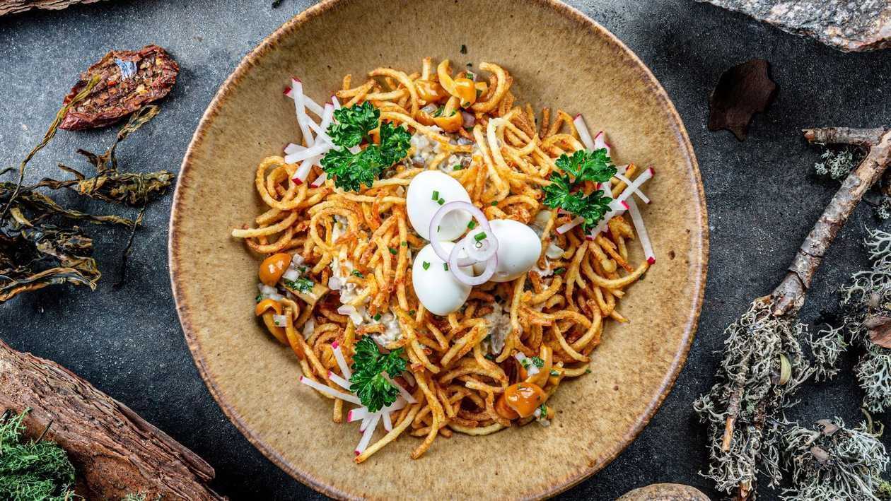 Metsise pesa salat