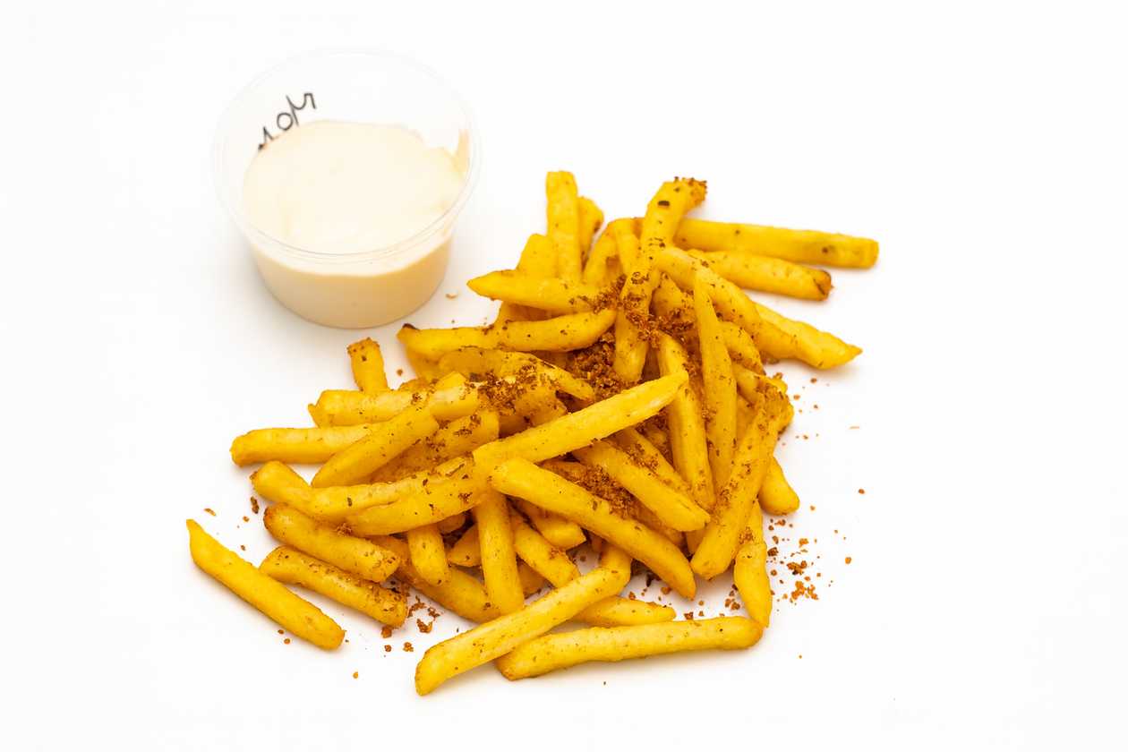 Cajunské hranolky s česnekovou aioli