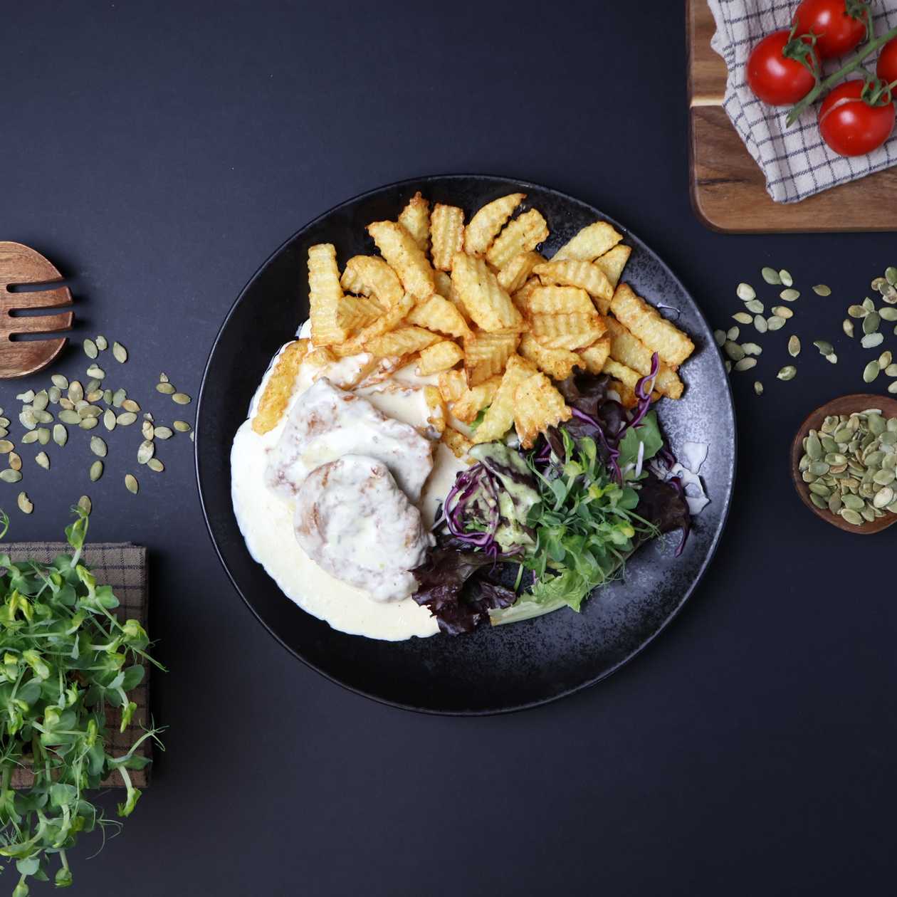 Pork fillet in cheese sauce