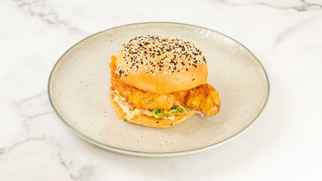 Бриошь с курицей Кацу