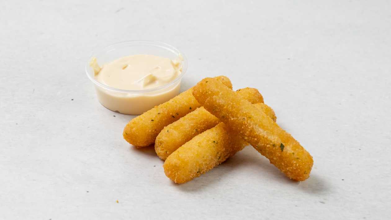 Mozzarella tyčinky s bazalkovou majonézou