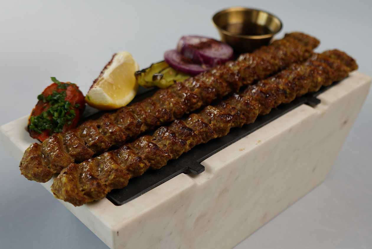 Kubideh – Lule Kabab (Two Skewers)