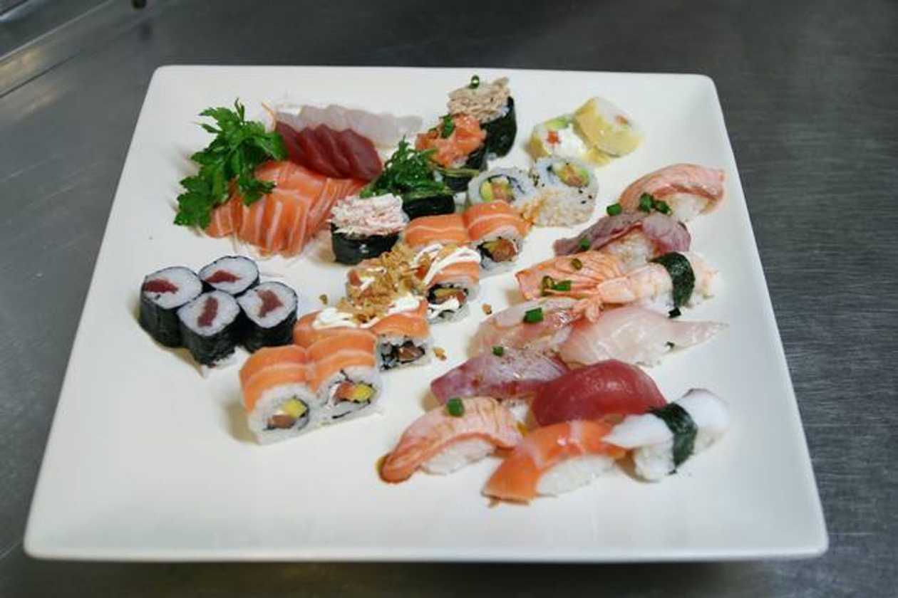 806 - 80 Pieces (3 People)