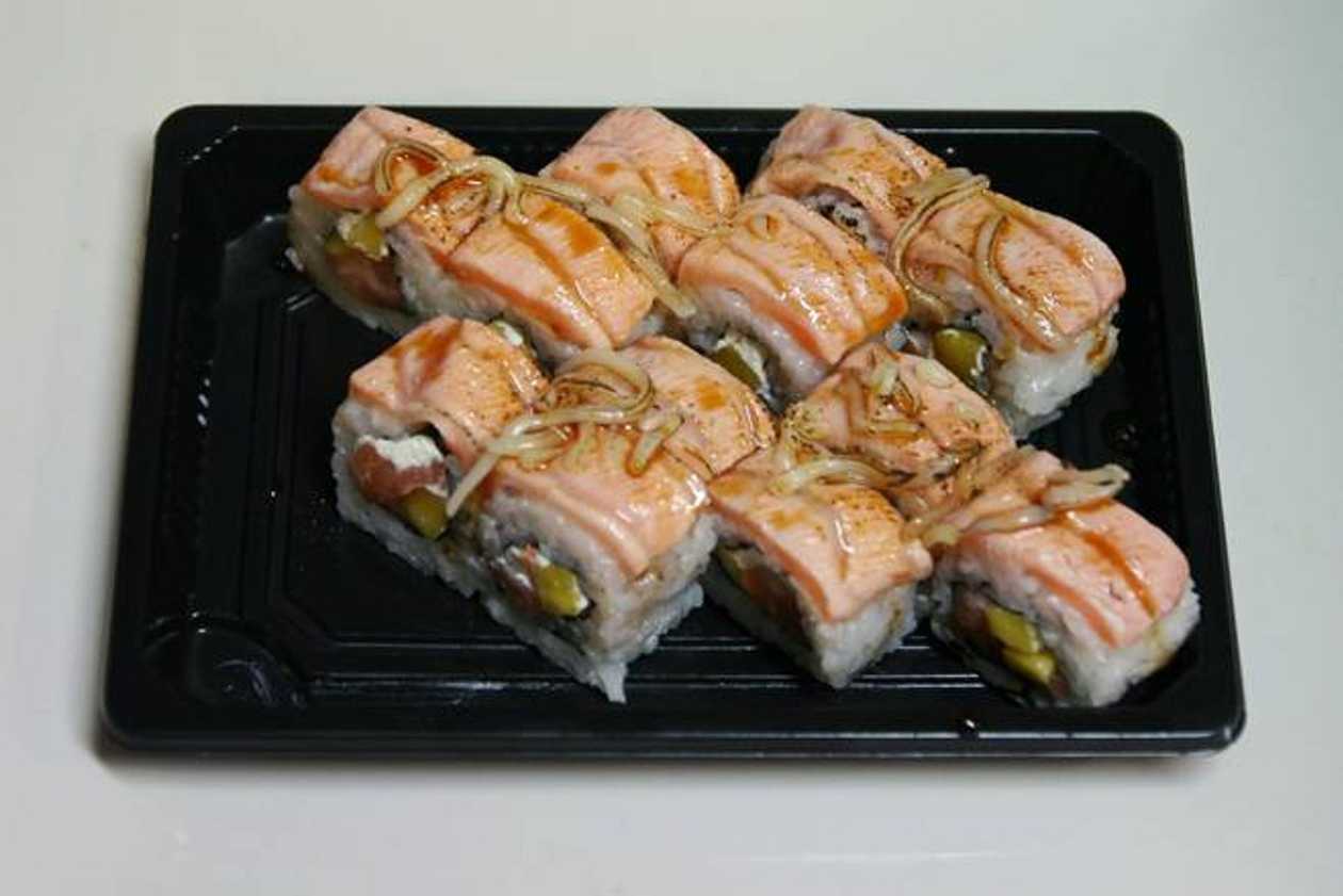 36 - Seared Salmon Maki