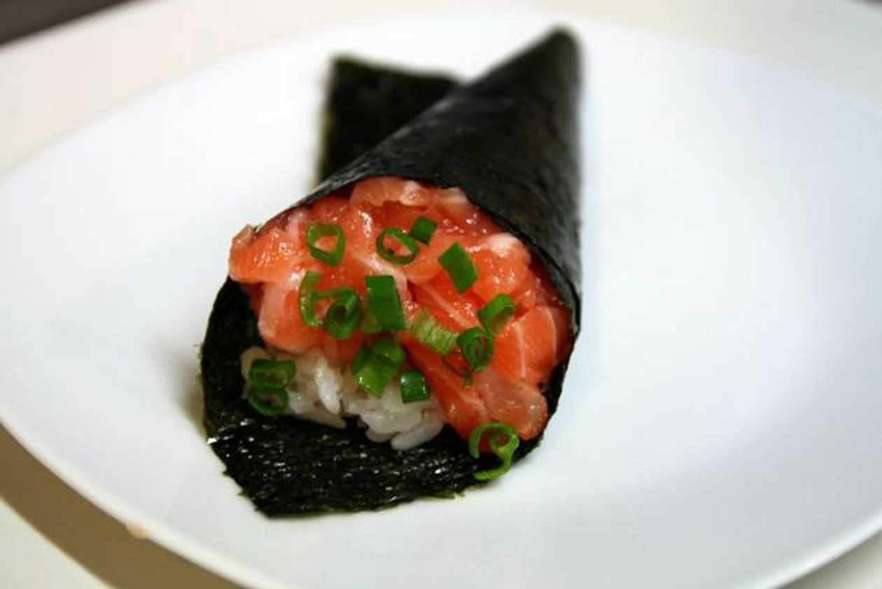 Salmon Temaki