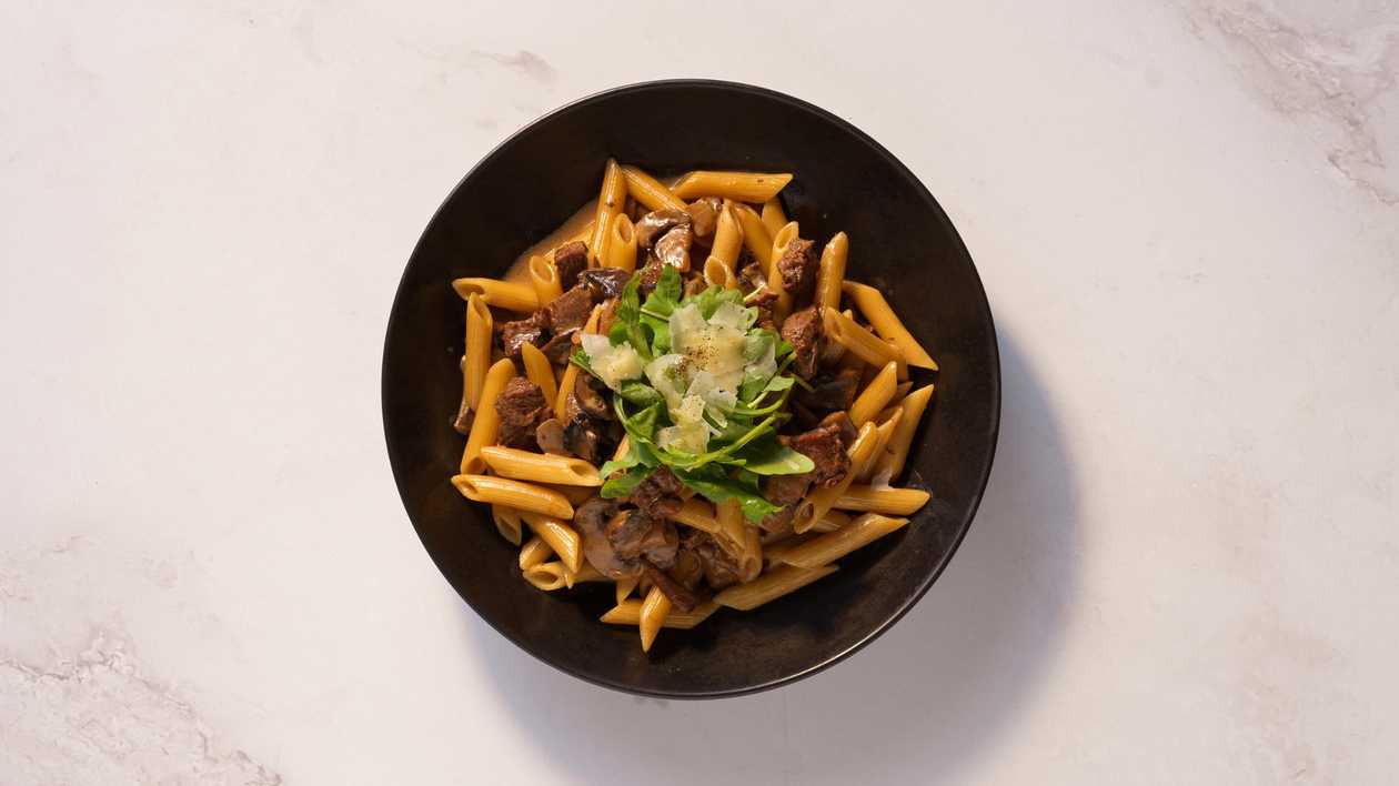 Penne Con Filetto Di Manzo E Rucola