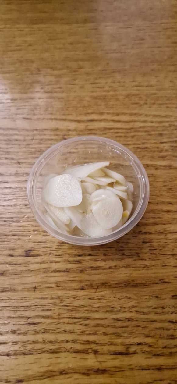 Nakládaný česnek s chilli