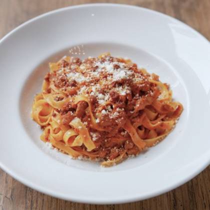 TAGLIATELLE ALLA BOLOGNESE
