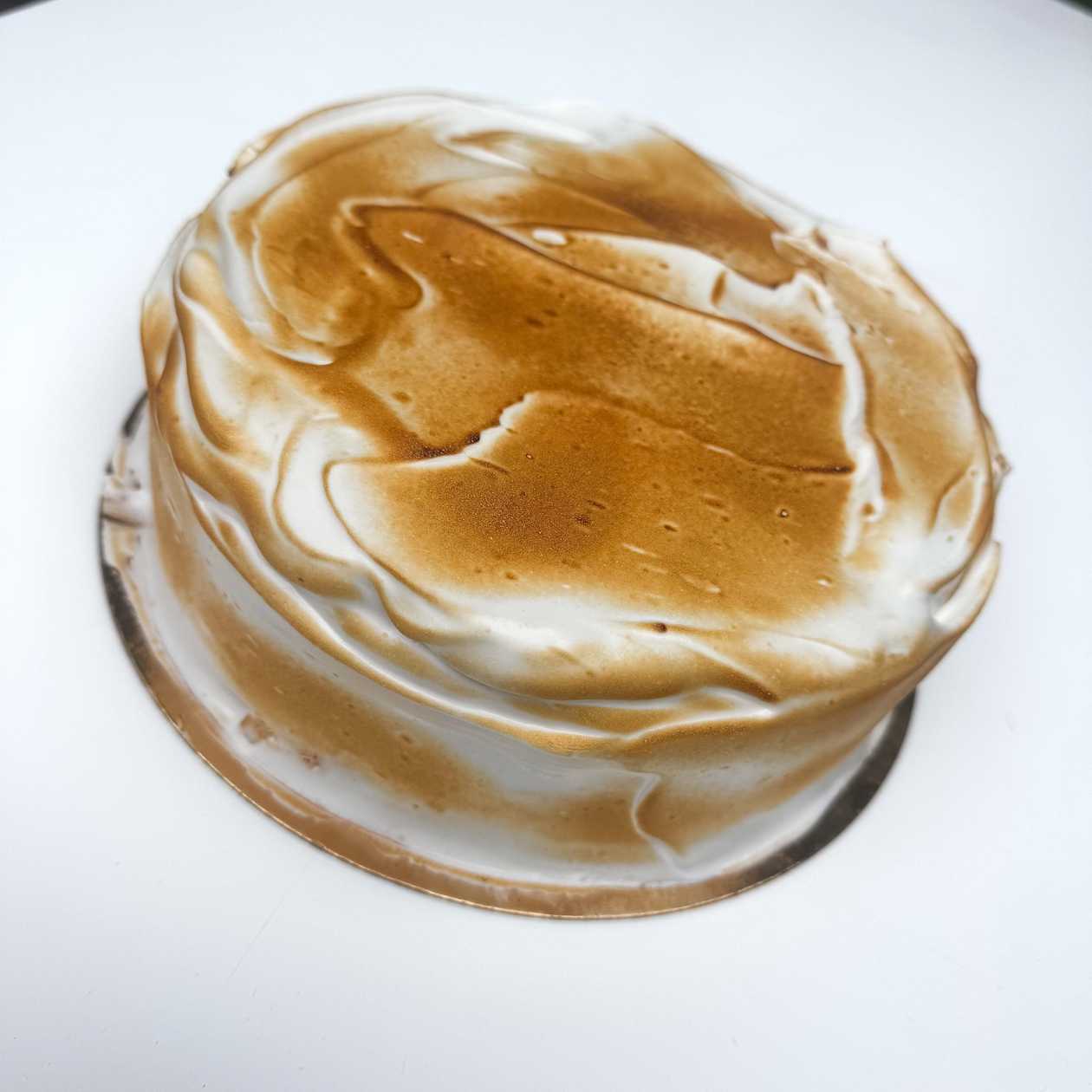 Podwójna beza tort