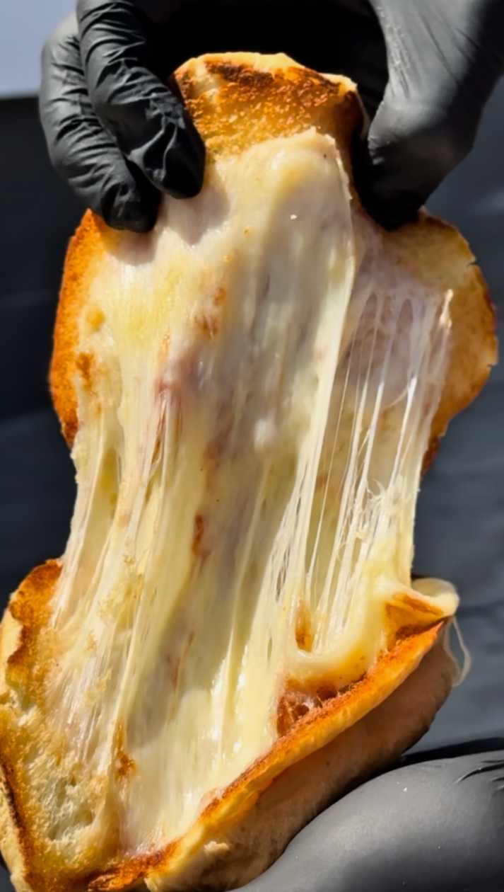 π§ Chickly CheezBomb Bun