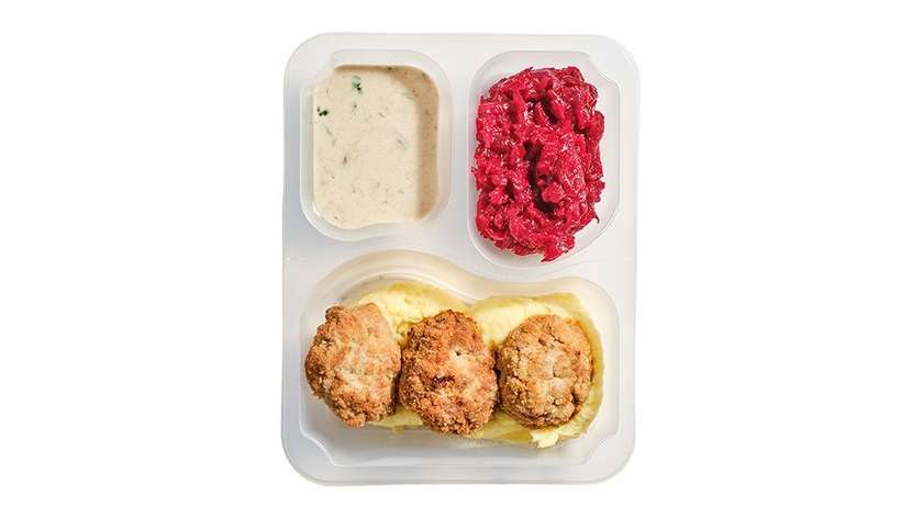 Kotlety mielone w sosie grzybowym z puree ziemniaczanym i buraczkami