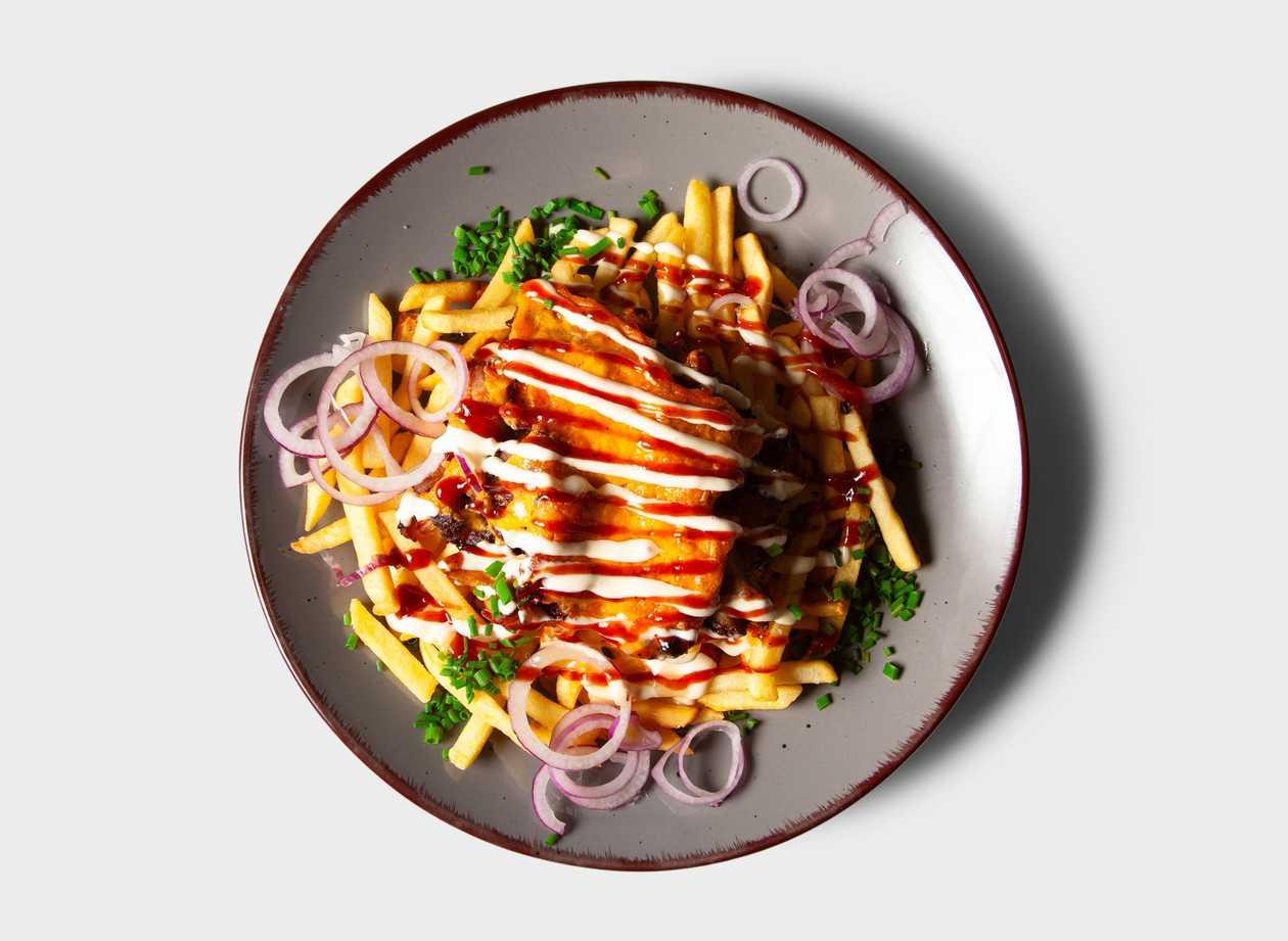 300g Fries with pulled pork baked with cheddar and bacon