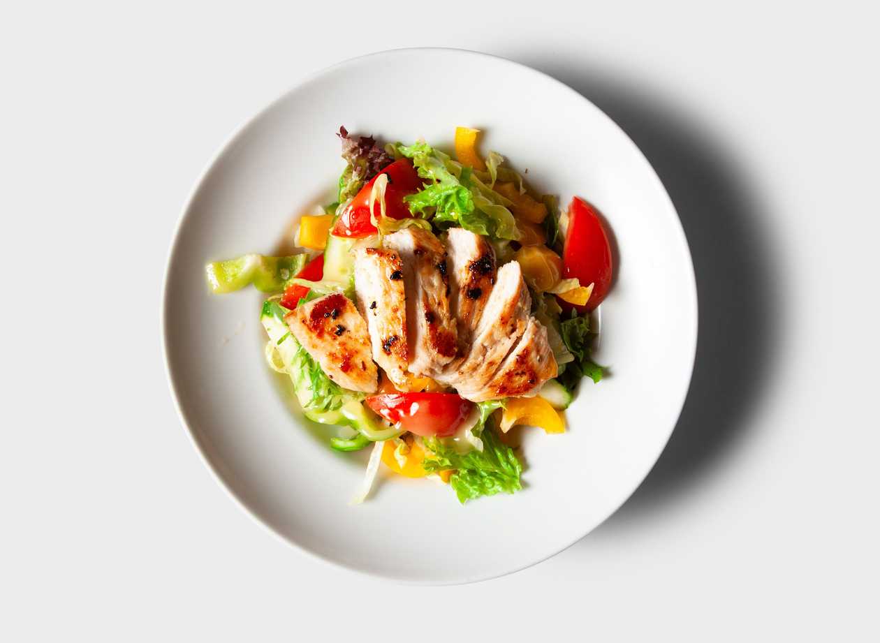 300g Vegetable salad with grilled chicken