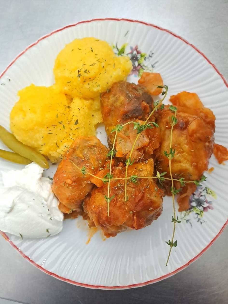 Sarmale in cabbage with Mămăligă, hot pepper and sour cream