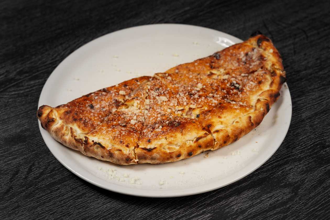 Calzone Quattro formaggi
