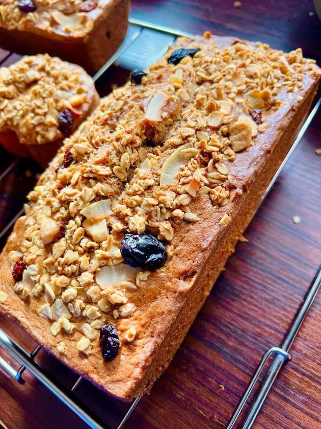 Banana bread with granola topping