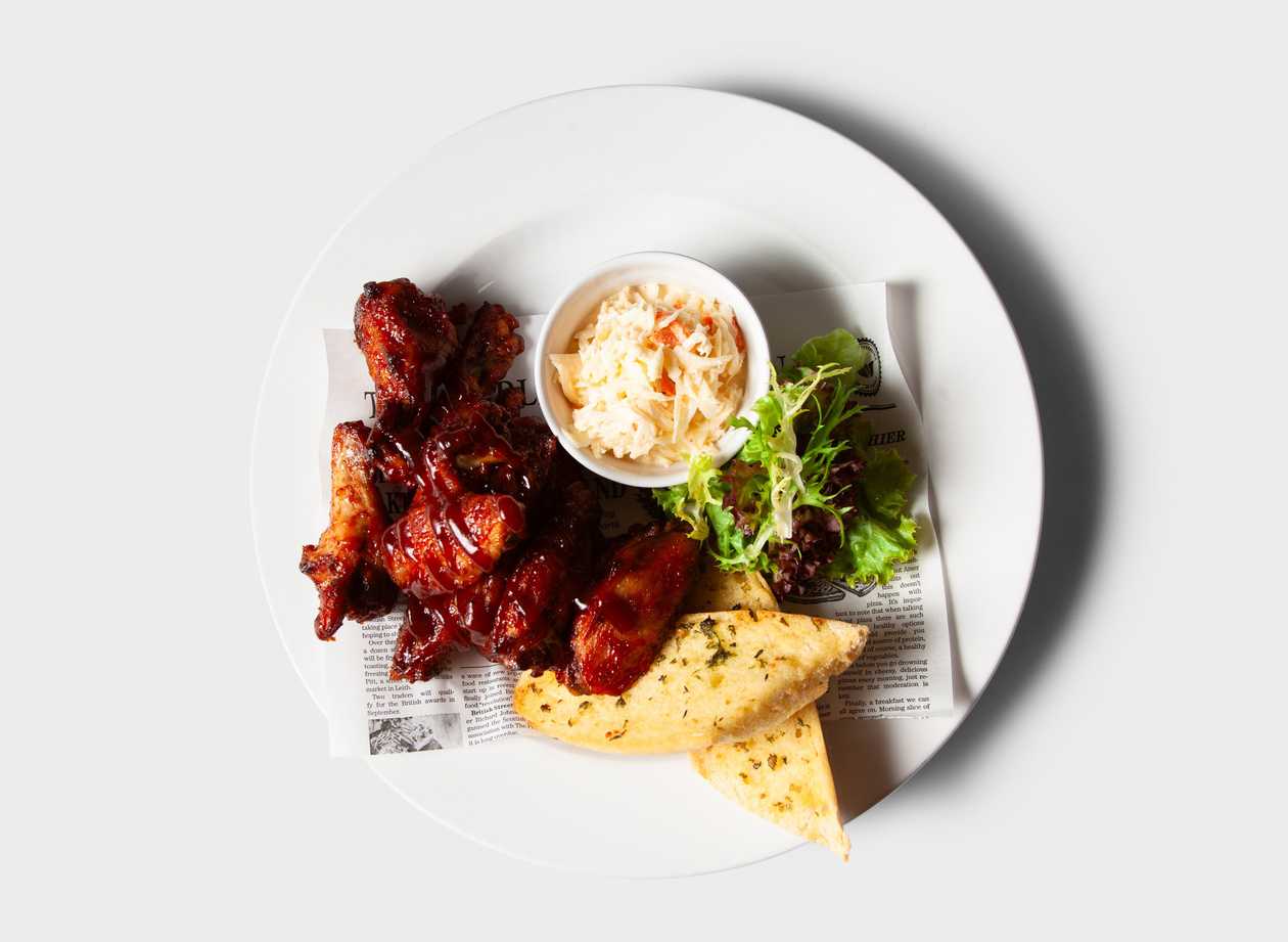 10 pcs Baked chicken wings with BBQ sauce