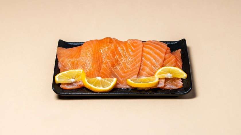Sashimi salmon