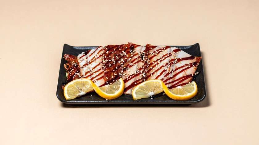 Sashimi unagi