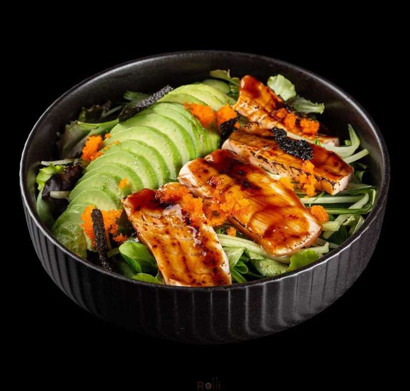 Tataki salmon salad