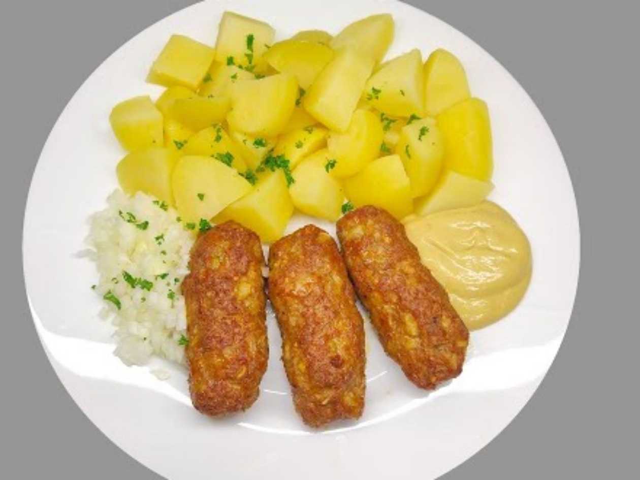Vývar+Čevabčiči s nivou, brambory