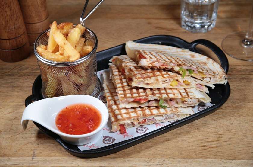 Quesadilla de Pui (mediu-picant)