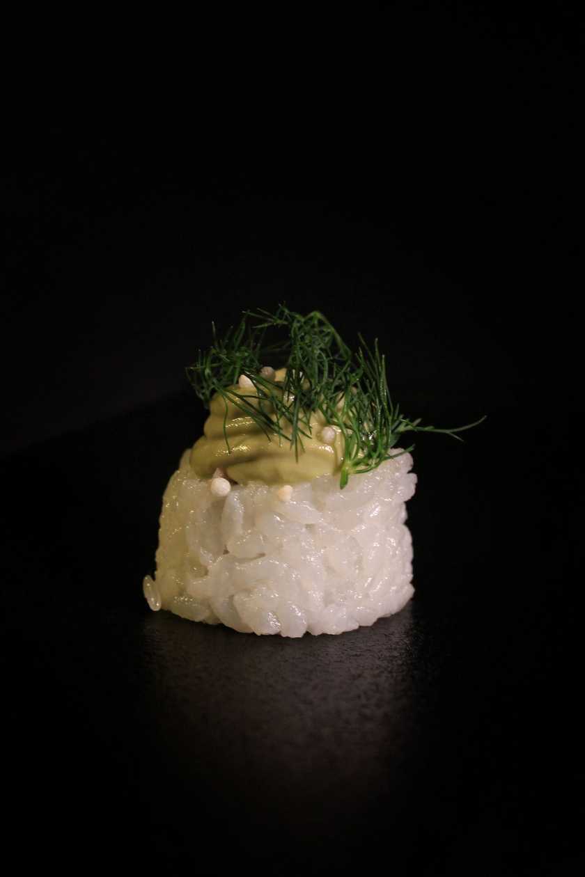 Smoked Salmon Roll 8 pcs (Al. 3,4,7,10)