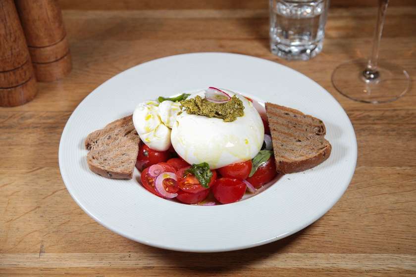 Burrata cu Roșii Cherry (lacto-vegan)