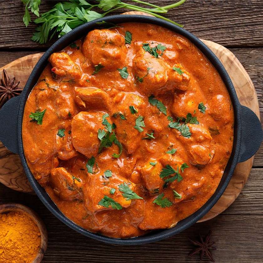 Piept de Pui cu Curry Picant și Orez Basmati
