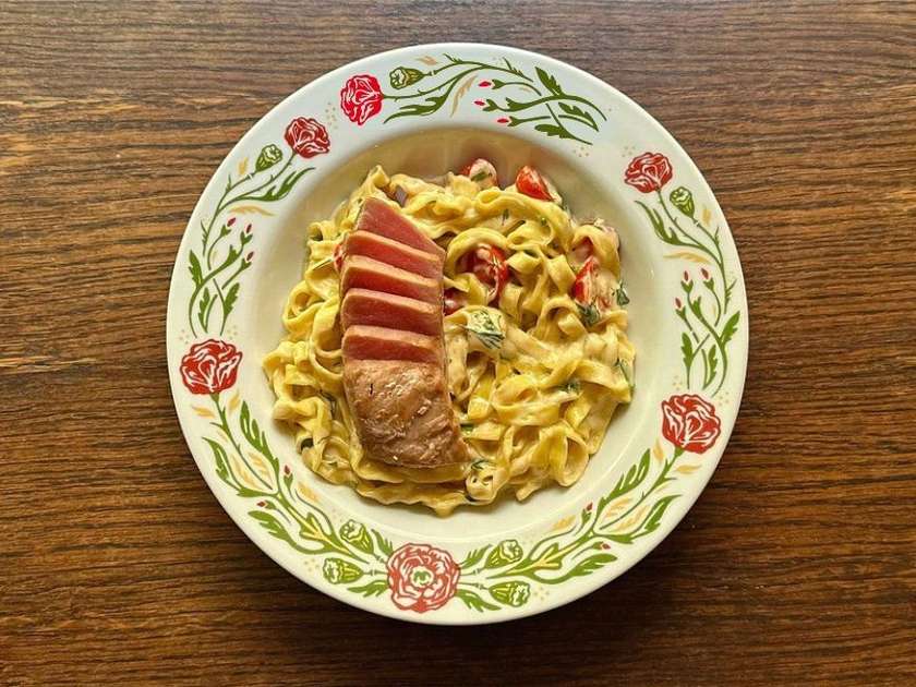 Tagliatelle with Tuna in Cream Sauce