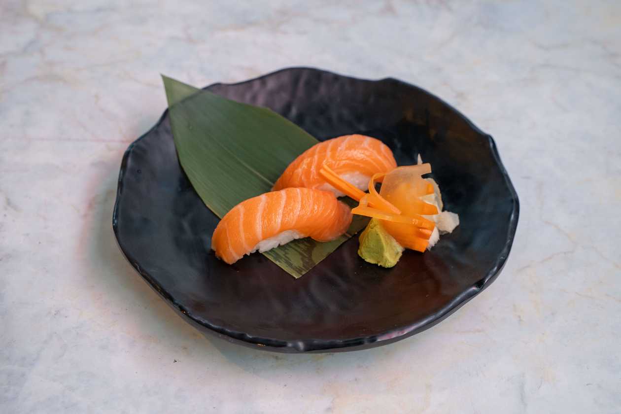 Salmon (Nigiri)