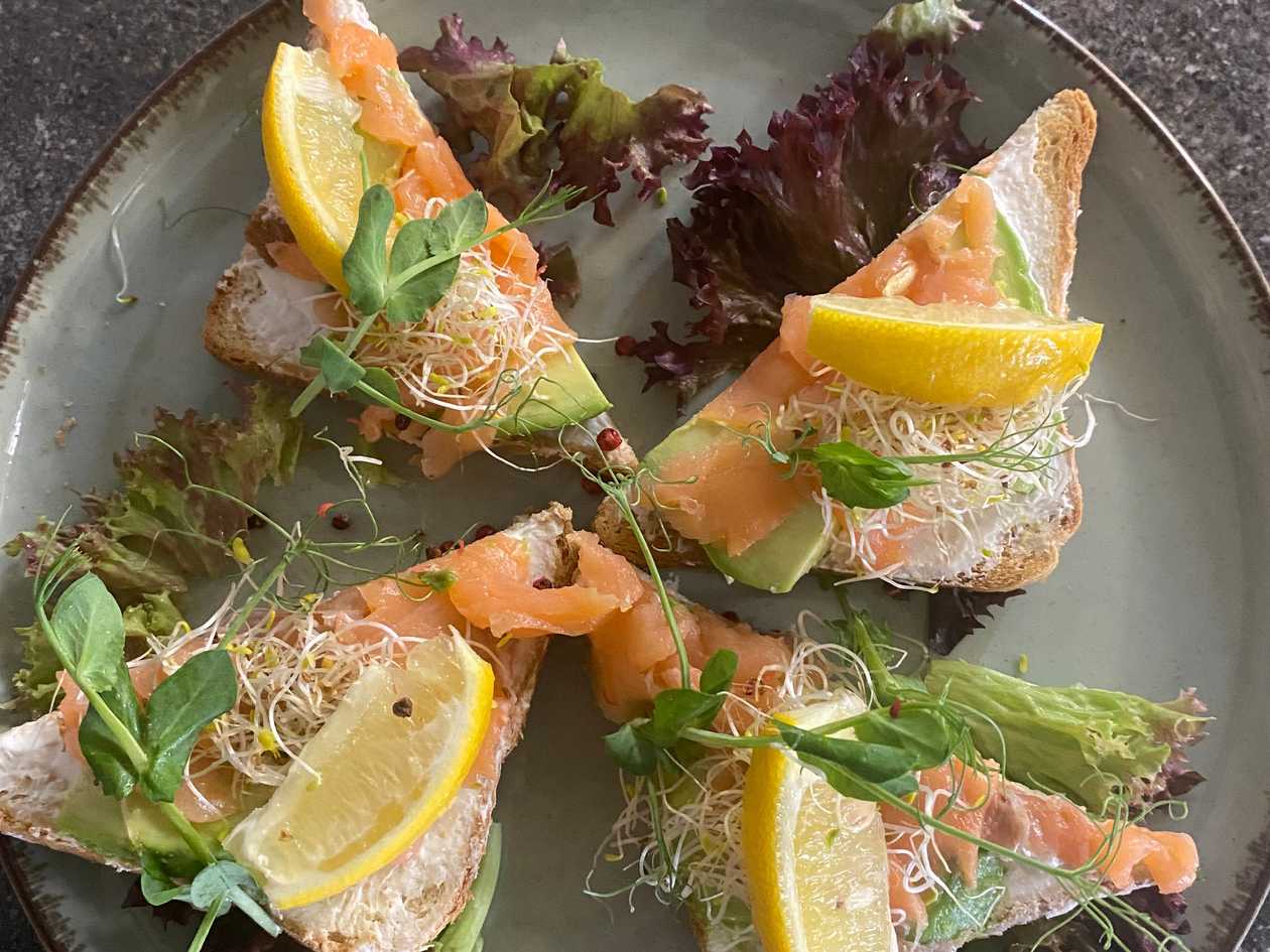 Salted Salmon and Avocado Sandwich