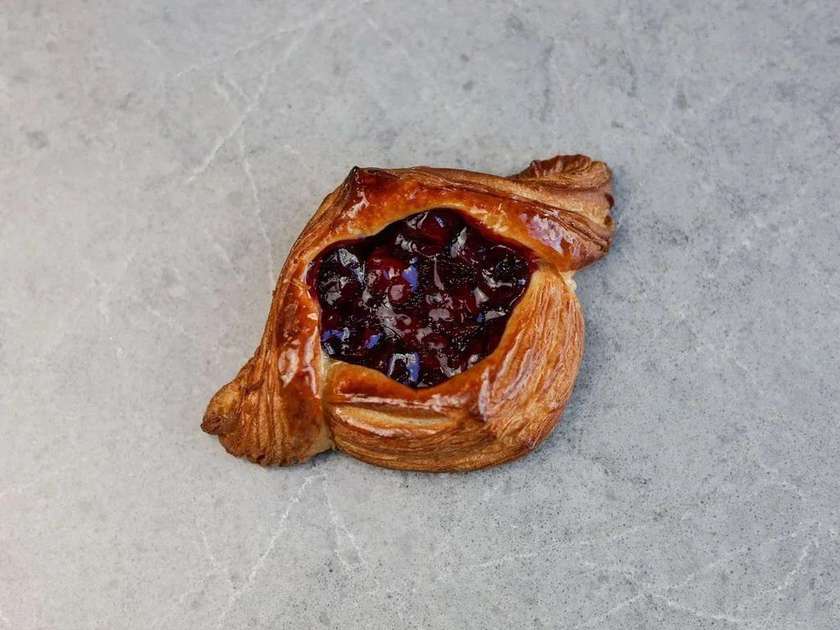 Даніш з вишнею