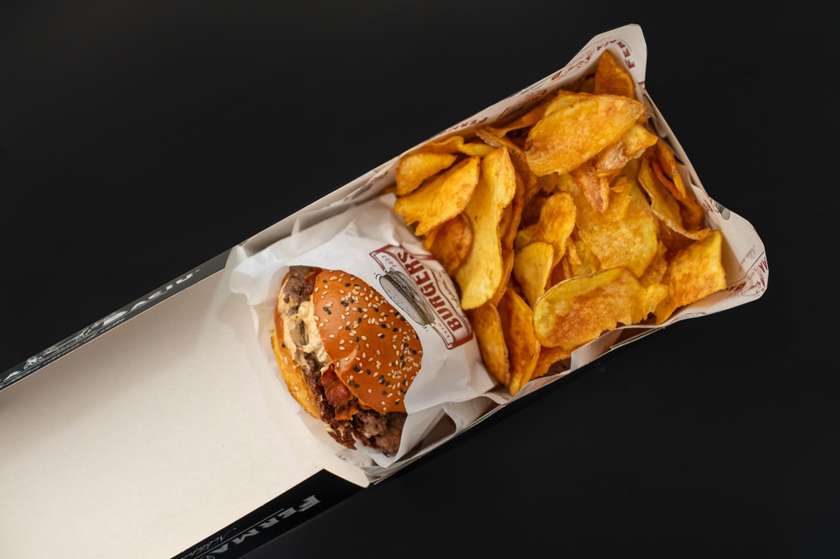 Cheddar Bacon Supreme  cu CHIPS - 410 gr