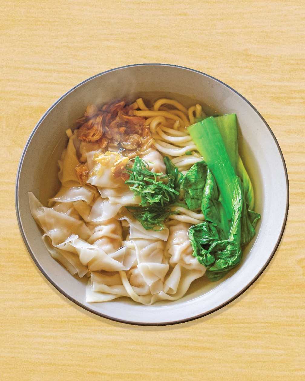 Meaty Taiwanese Wonton Soup with Noodles