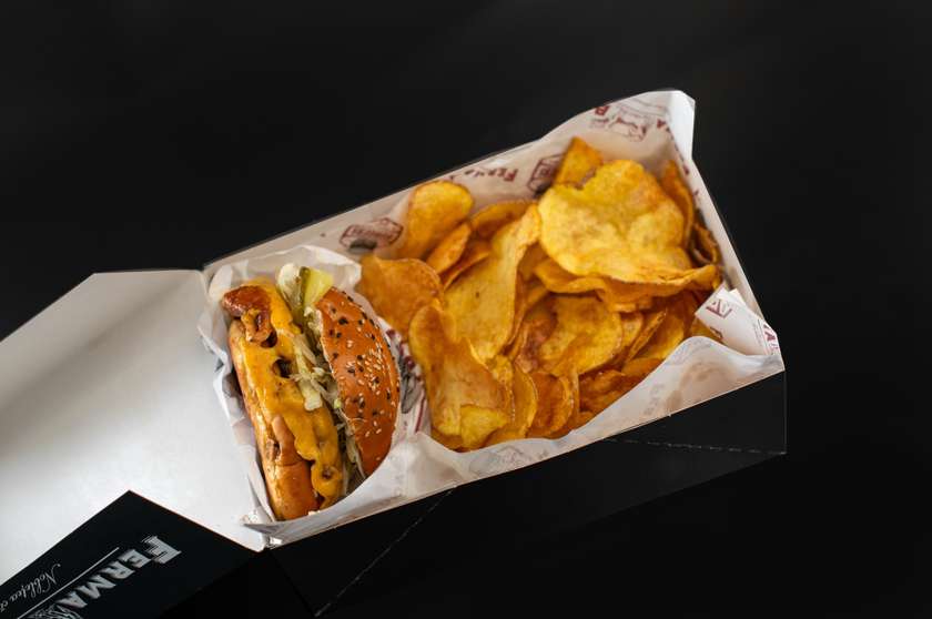 Every Day Burger cu CHIPS - 430 gr