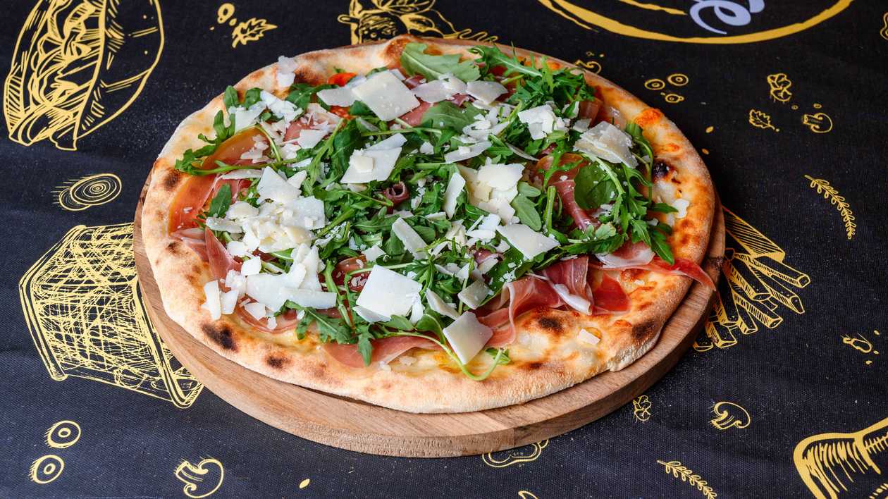 Crudo and Buffalo Pizza