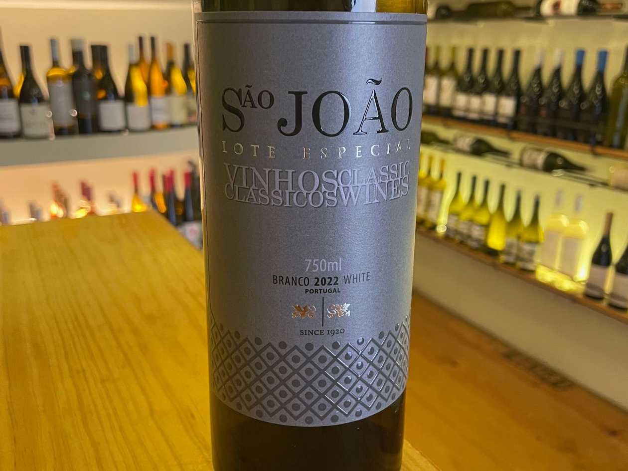 Caves de São João lote especial branco 2022